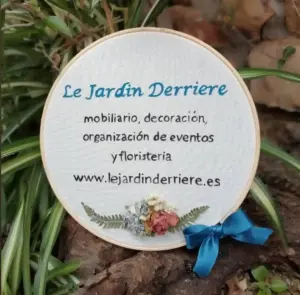 Le Jardin Derriere